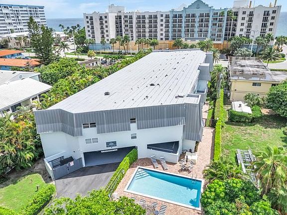 2nd image of 961 SE 20th Avenue #308