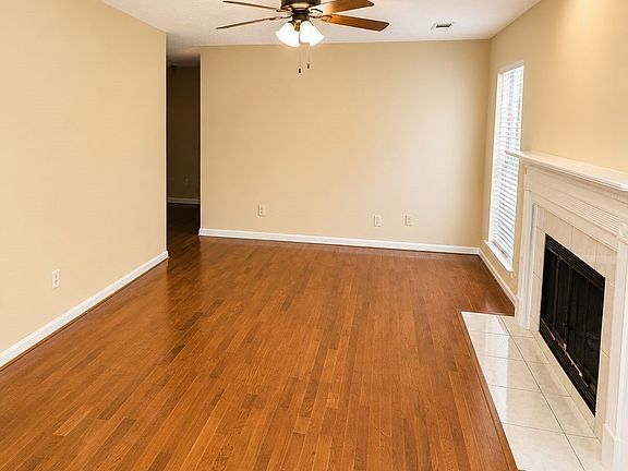 3rd image of 8346 Grand Oak Ct