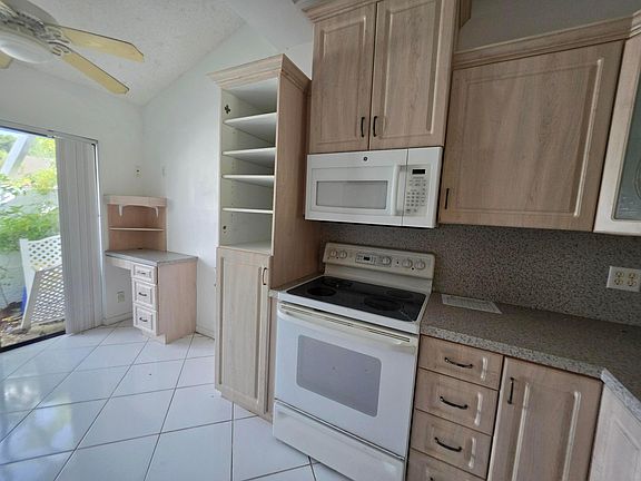 4th image of 10780 Waterberry Drive