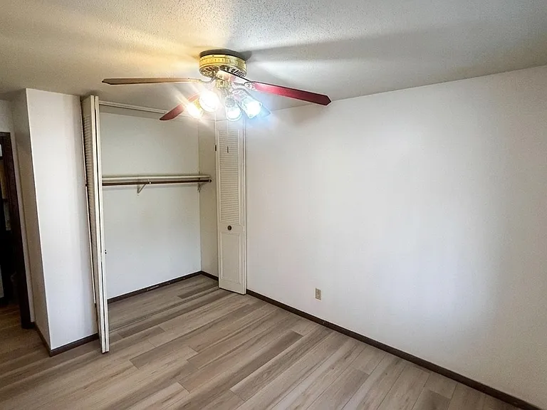 Hazelwood Apartments — Photo 10