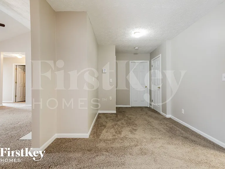 213 Whistleville Ct — Photo 5