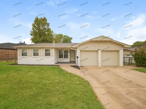 3821 Rosewood Ct, Midwest City, OK 73110