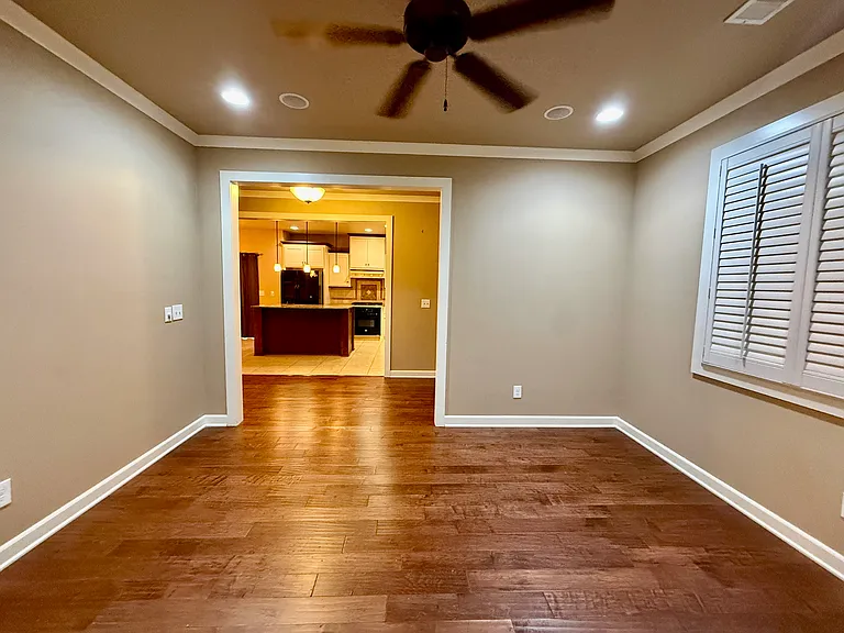2590 E Carnation Ct — Photo 5