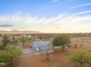 233 W Sunset Rd, Huachuca City, AZ 85616