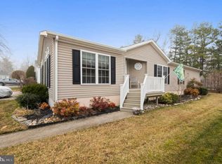 2 Hemlock Ct, Mays Landing, NJ 08330