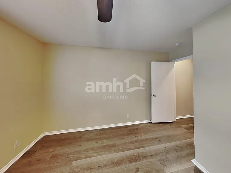 15243 Kamary Ln — Photo 13