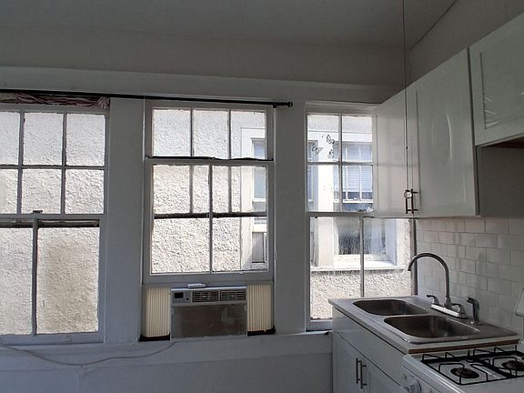 4th image of 7820 Saint Charles Ave #11437082