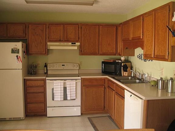 3rd image of 5323 Blanco Dr