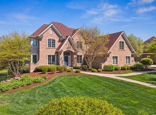 3718 Grand View Ct, Saint Charles, IL