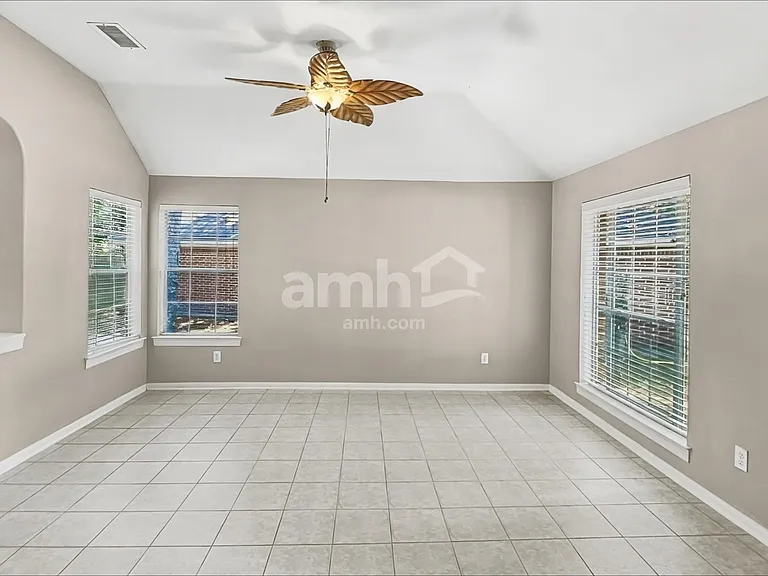 5 Paddock Pines Pl — Photo 9