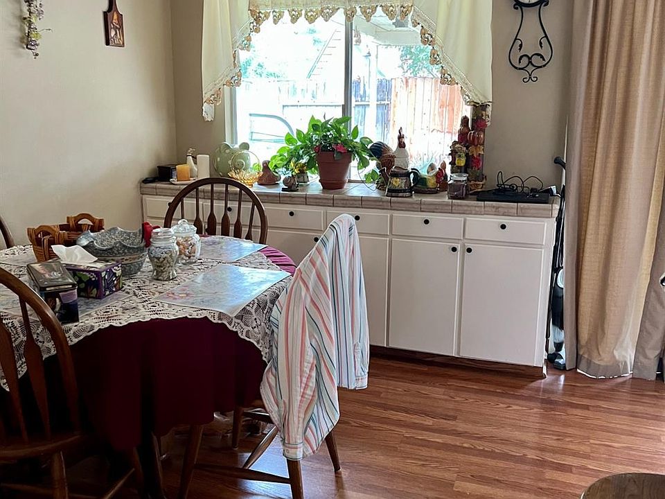 2nd image of 645 Twinleaf Dr