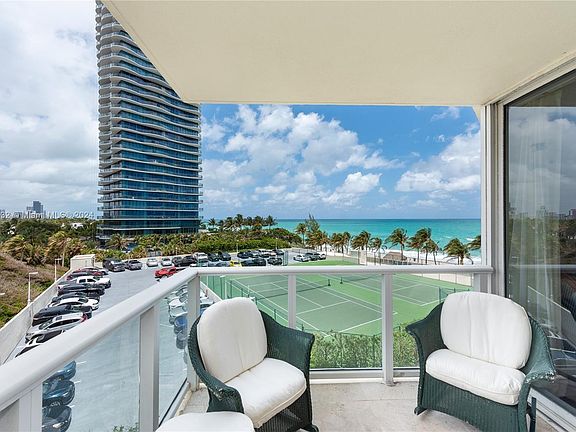 4th image of 19333 Collins Ave APT 604