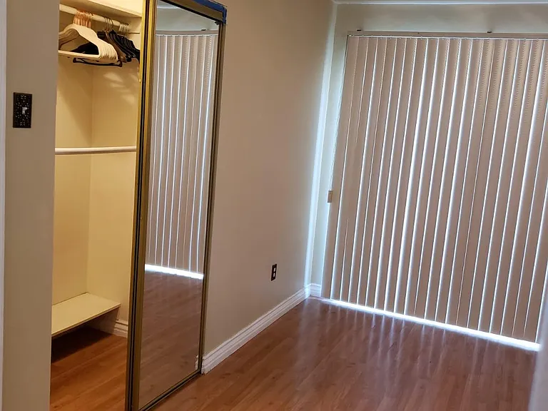 10512 Plainview Ave — Photo 14