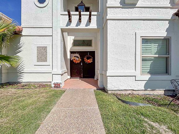 2nd image of 224 Lake Carnegie Ct
