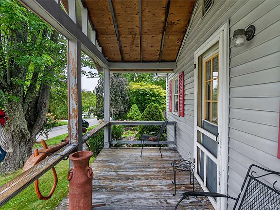 4th image of 33 E Crossman Avenue