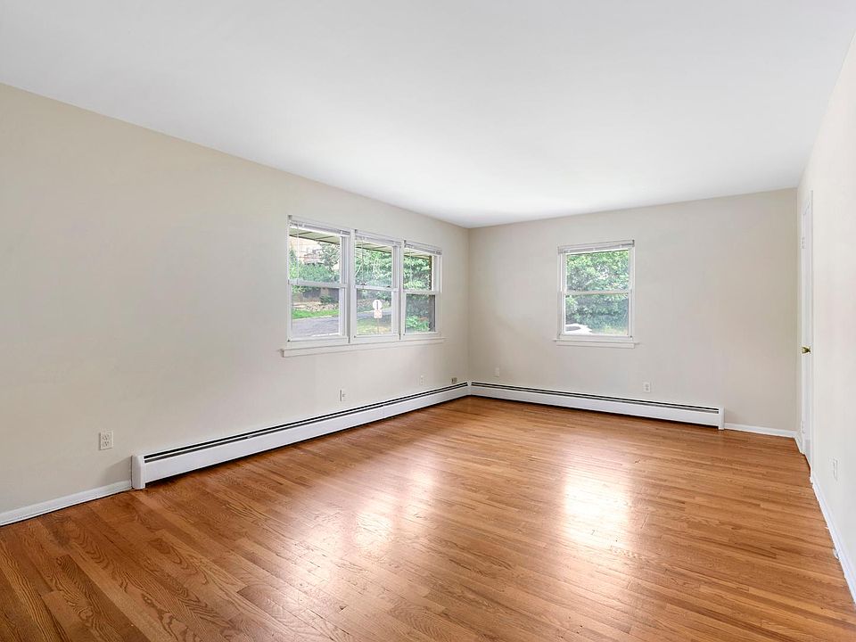 325 Grantwood Blvd APT 6B, Palisades Park, NJ 07650 Zillow