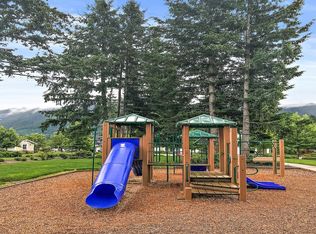 1143 SE 10th St, North Bend, WA 98045