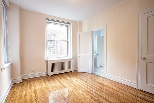 Rented by Goldfarb Properties | media 10