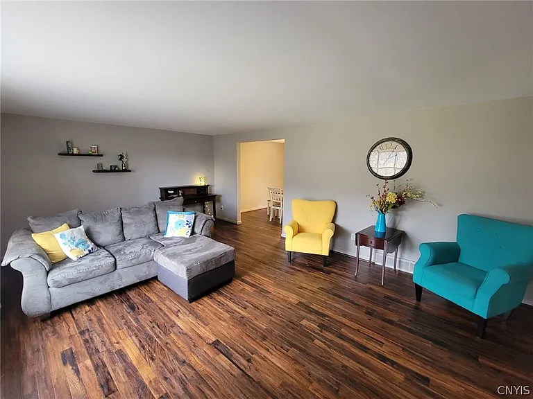6319 Danbury Dr — Photo 9