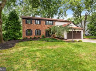 517 Country Club Dr, Cherry Hill, NJ 08003