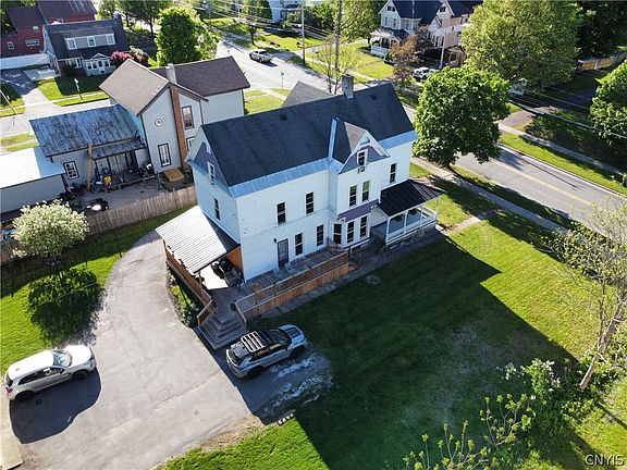 3rd image of 43 Church St