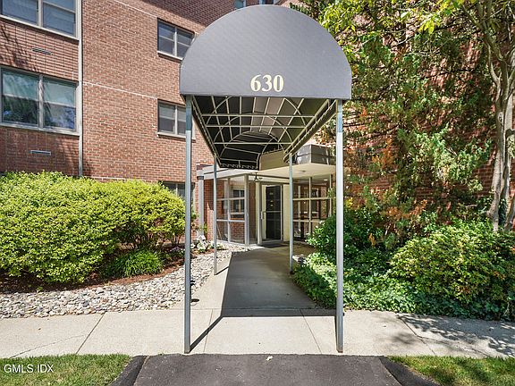 2nd image of 630 Steamboat Rd #3-E