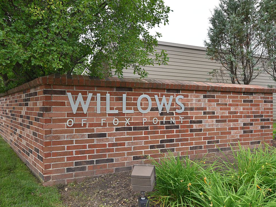 1st image of 490 W Willow Ct