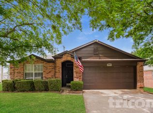 1619 Columbia Dr, Glenn Heights, TX 75154
