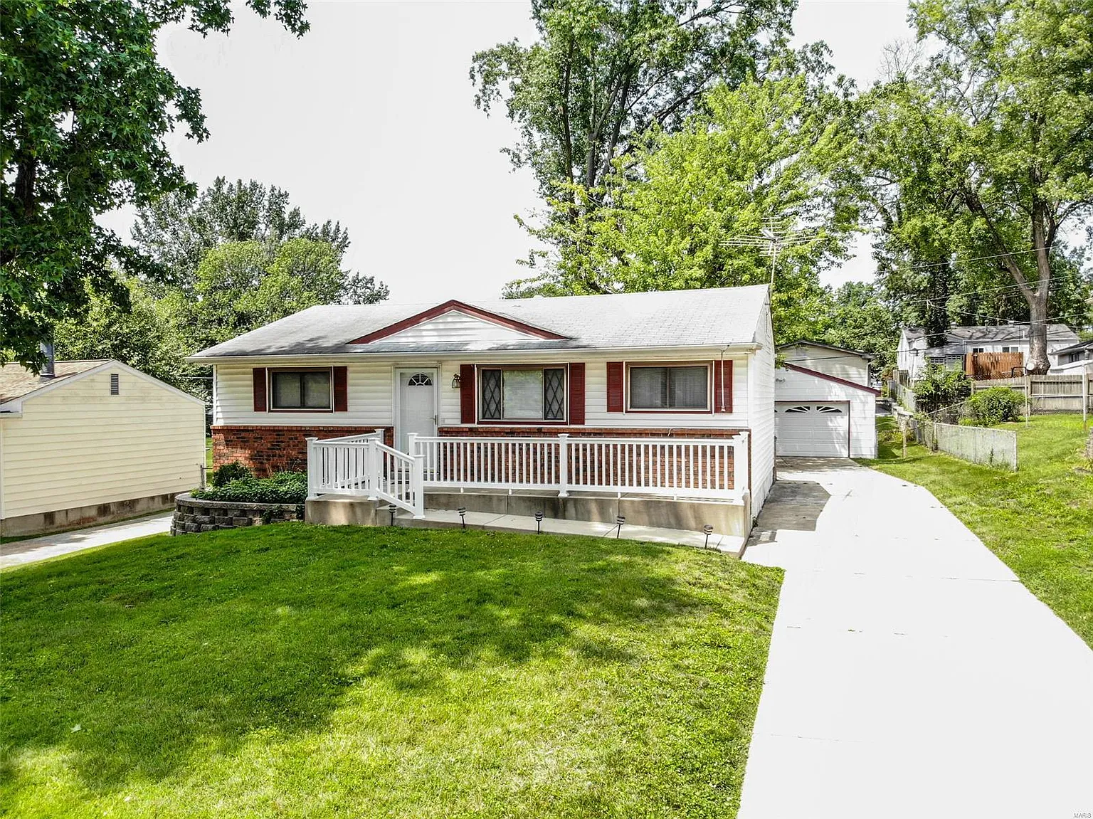 10015 Kilrush Dr photo 1