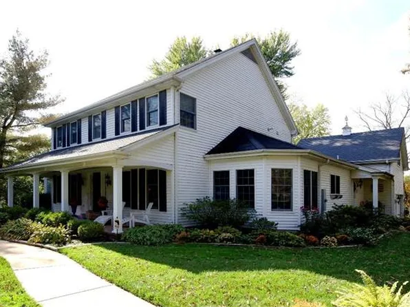 245 N Price Rd, Saint Louis, MO 63124