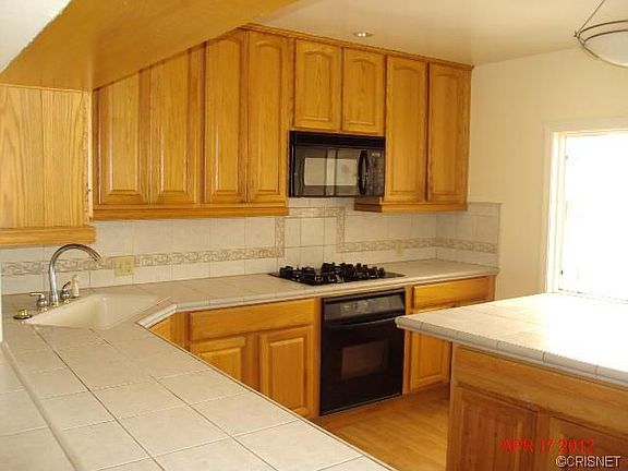 2nd image of 4069 Bluff St