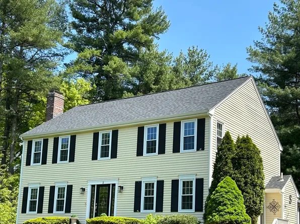 2 Barnboard Rd, Mansfield, MA 02048