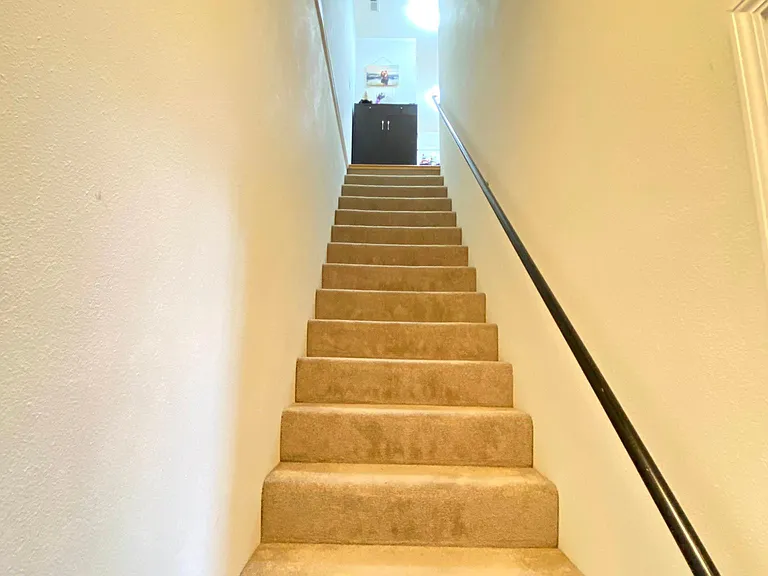 400 Alemany Blvd — Photo 5