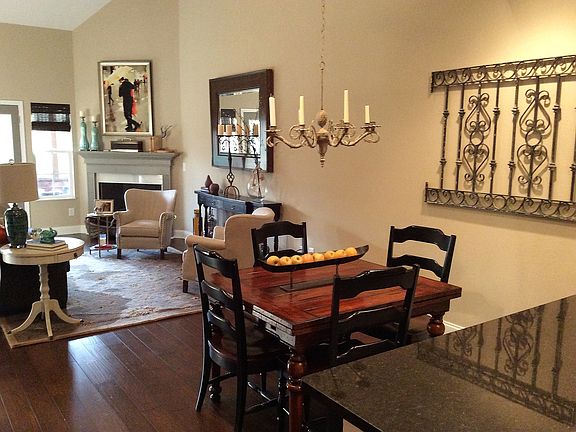 4th image of 841 Meadow Walk Ln
