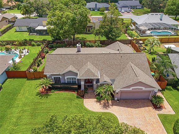 3rd image of 803 PINE MEADOWS ROAD