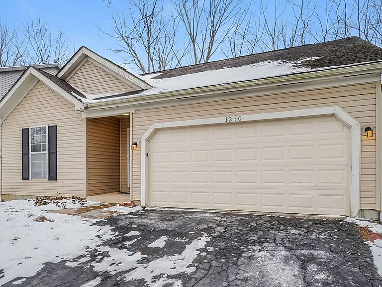 1270 Pinnacle Dr — Photo 3