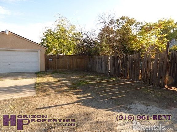 2nd image of 2710 Ellen St