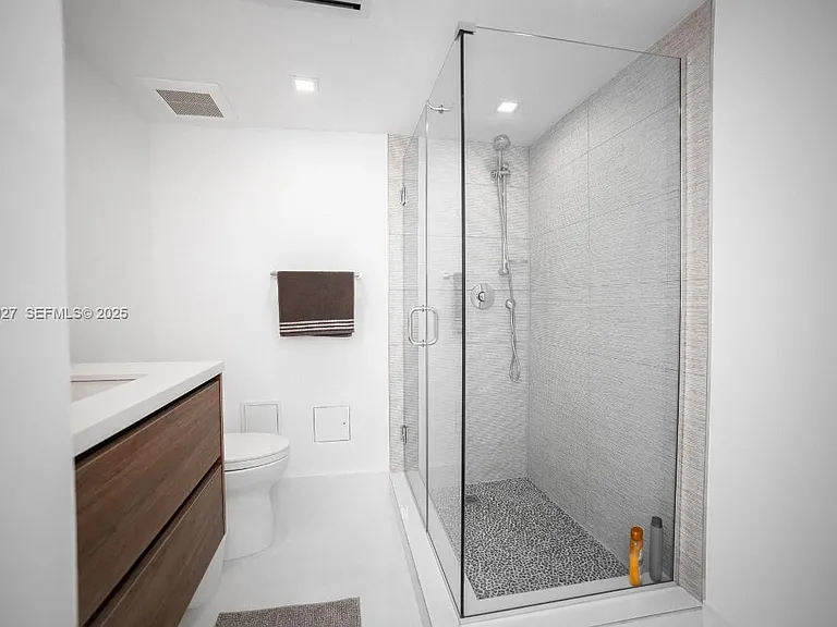 5600 Collins Ave #14K — Photo 22