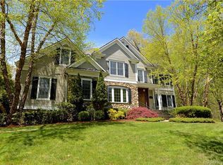 160 Edward Pl, Stamford, CT 06905