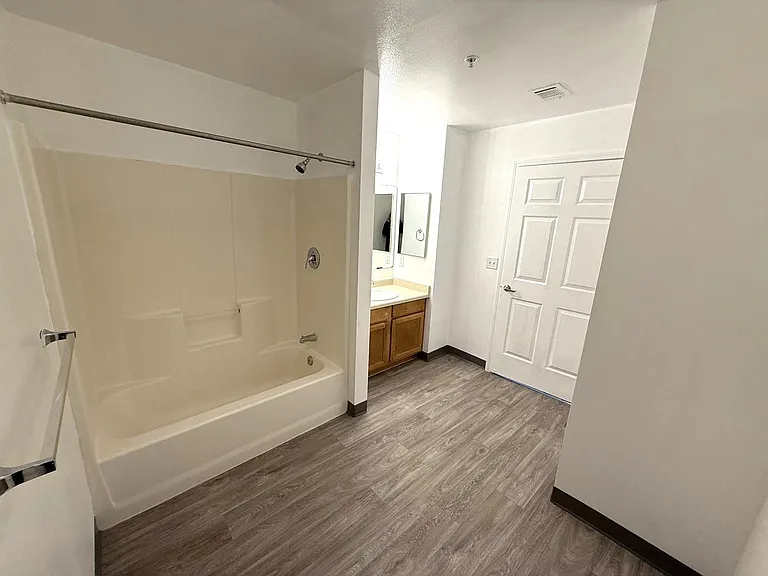 610 S 12th St #C201 — Photo 13