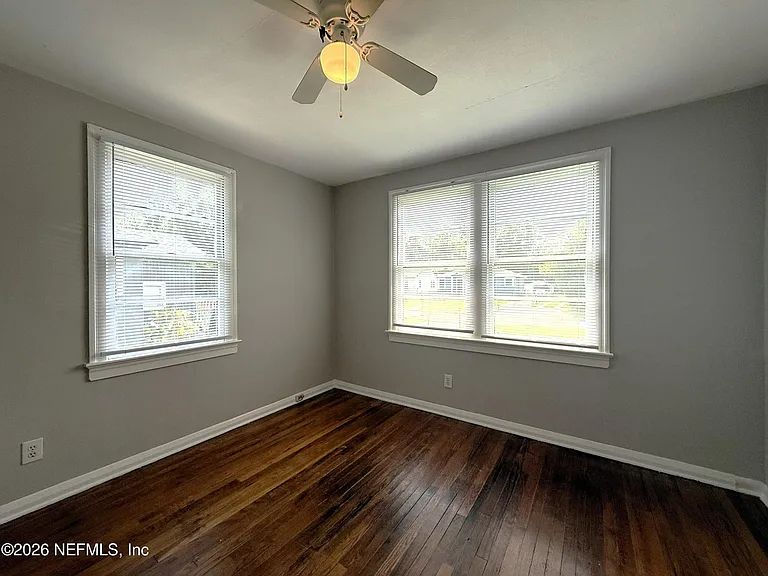 843 Mackinaw St — Photo 11