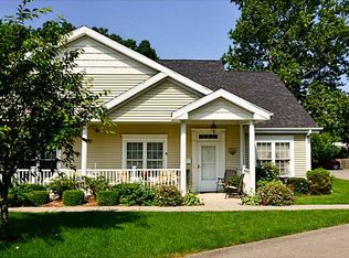 211 1/2 S Pittsburgh St APT 2, Zelienople, PA 16063