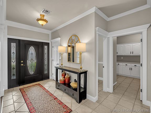5th image of 7700 E Freeport Pl