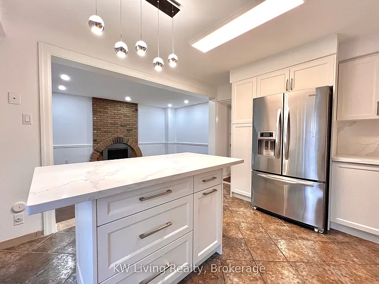 92 Breckonwood Cres — Photo 10