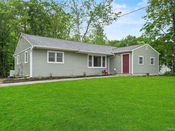 40 Westwood Drive, Newburgh, NY 12550