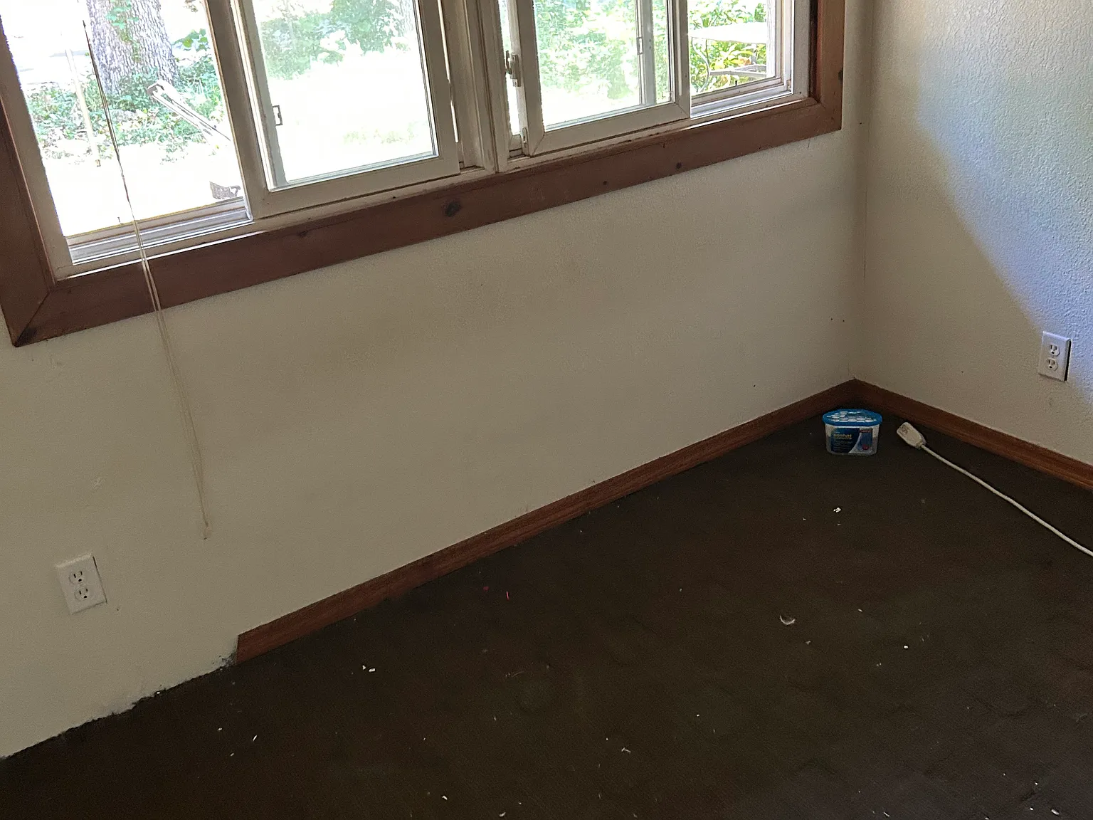 3 bed, 828 sqft, $875 — Photo 3