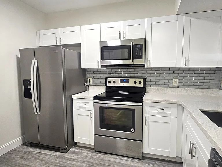 521 Villa Del Sol Cir #1-102 — Photo 1