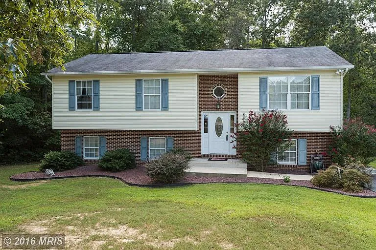 27015 Erin Dr photo 1