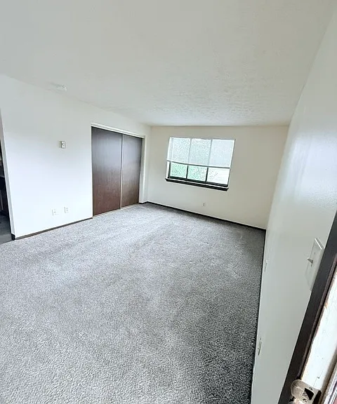 2360 E Market St #2F — Photo 12