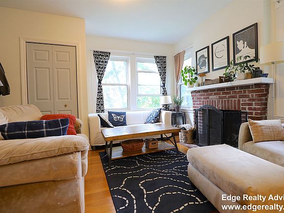 141 Nottinghill Rd. #1 Boston - Brighton Unit Photo 5 (1)